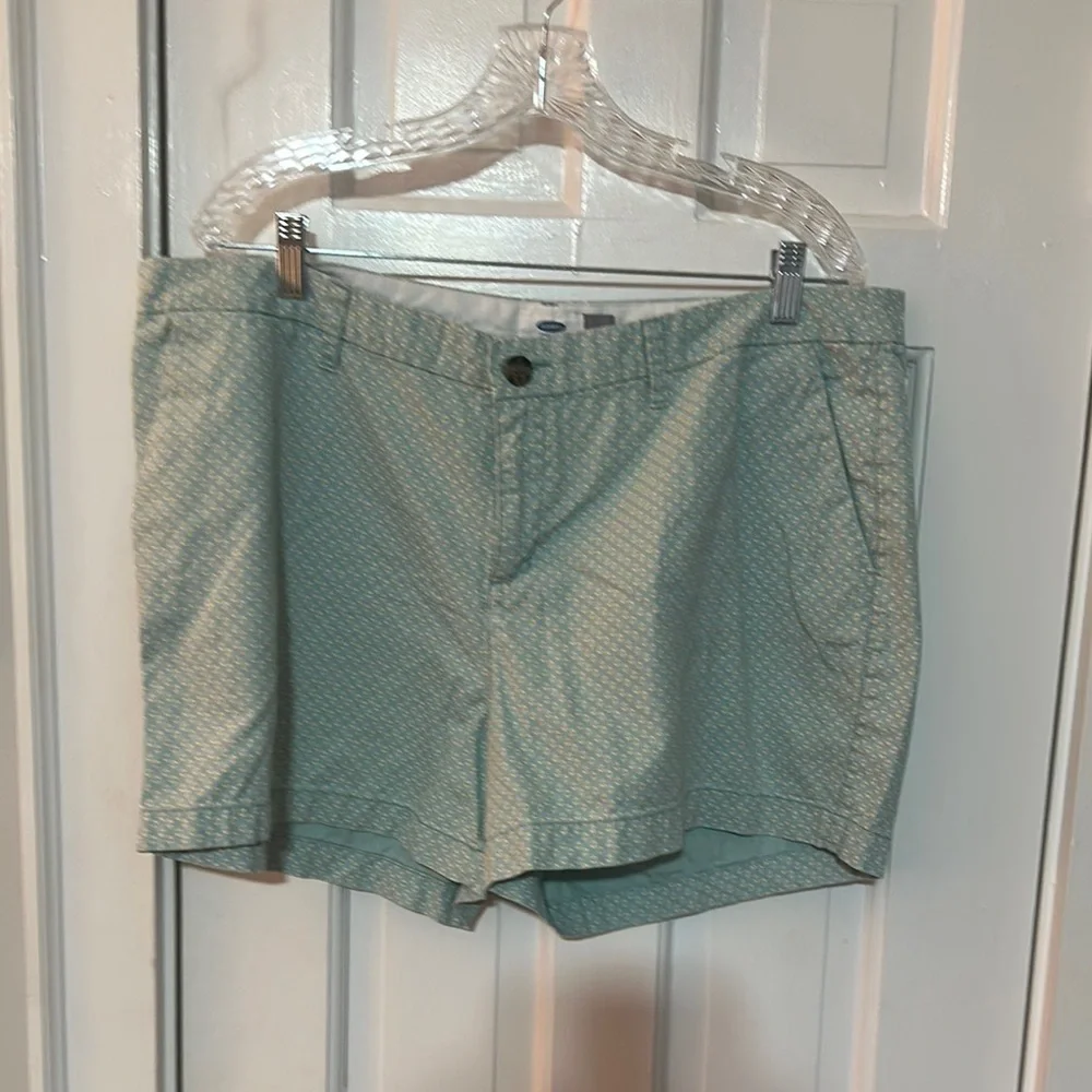 Old navy blue small floral design shorts size 16